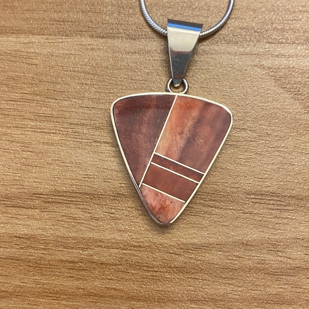 EUC Gorgeous orange spiny oyster inlay Sterling silver pendant by Harold Smith - Picture 7 of 8